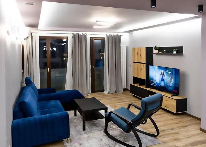 Very Spacious & Modern 3bed Near Airport & Centre *