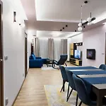 Very Spacious & Modern 3bed Near Airport & Centre סופיה