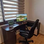 דירה Very Spacious & Modern 3bed Near Airport & Centre סופיה