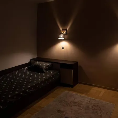 Very Spacious & Modern 3bed Near Airport & Centre * Sófia