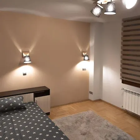 Lägenhet Very Spacious & Modern 3bed Near Airport & Centre Sofia