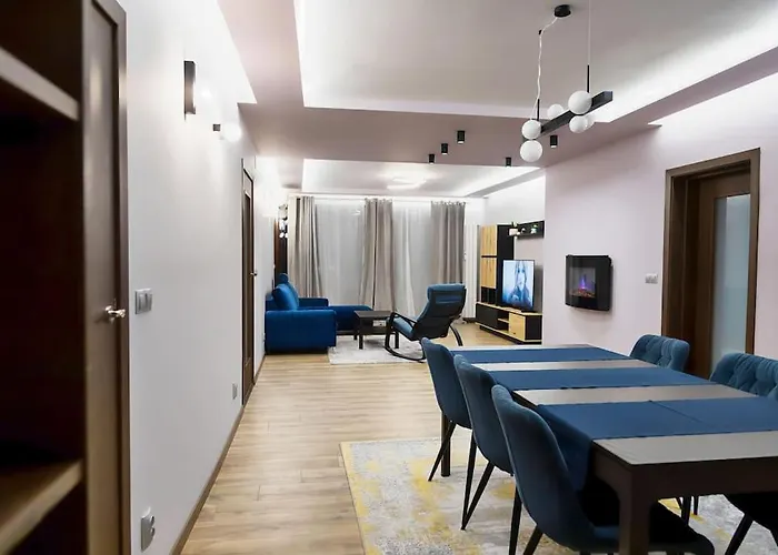 Very Spacious & Modern 3bed Near Airport & Centre Sofie