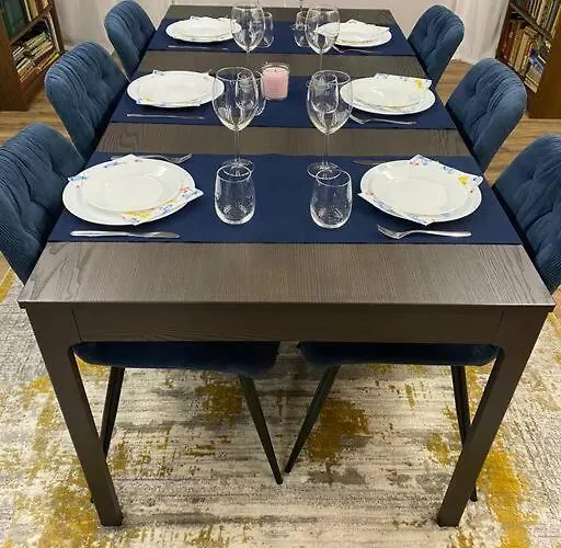 Апартамент Very Spacious & Modern 3bed Near Airport & Centre