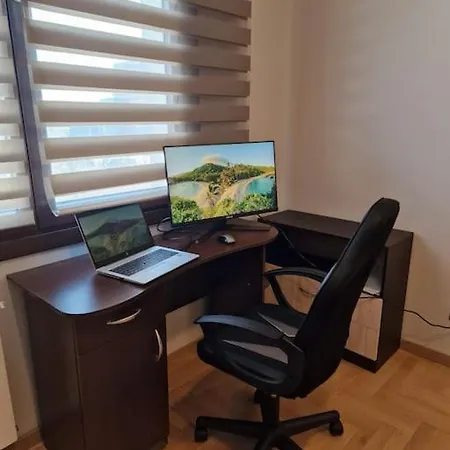 アパート Very Spacious & Modern 3bed Near Airport & Centre ソフィア