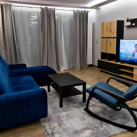 Very Spacious & Modern 3bed Near Airport & Centre Apartament *