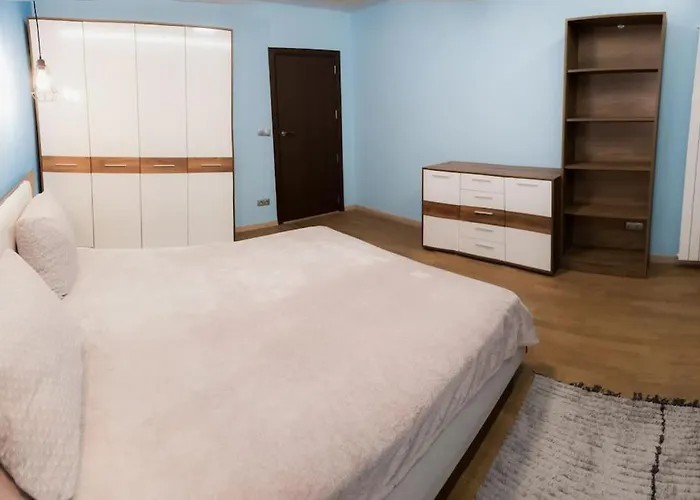 Διαμέρισμα Very Spacious & Modern 3bed Near Airport & Centre